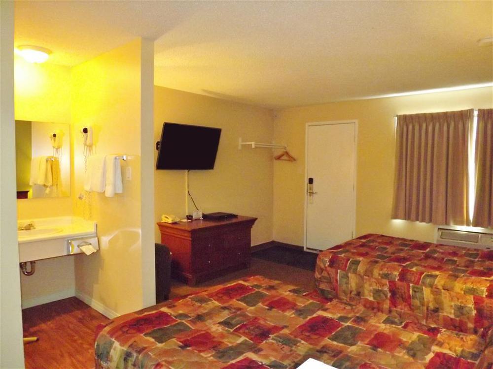 Canadas Best Value Inn Whitecourt Kamer foto