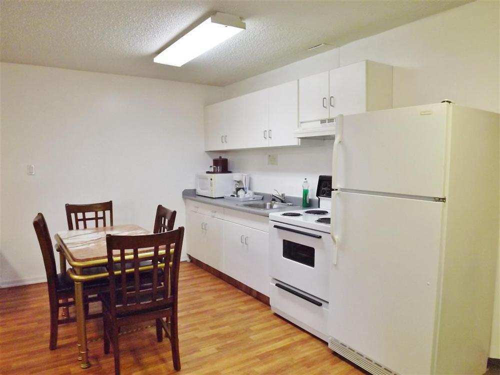 Canadas Best Value Inn Whitecourt Kamer foto