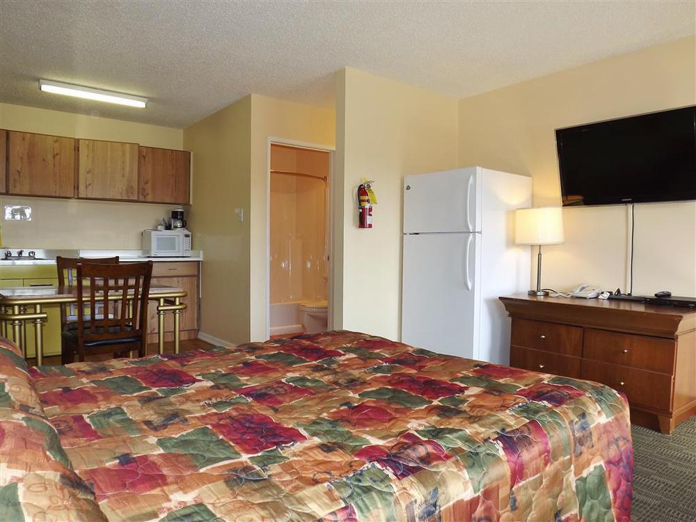 Canadas Best Value Inn Whitecourt Kamer foto
