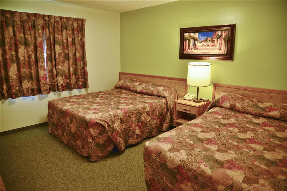 Canadas Best Value Inn Whitecourt Kamer foto