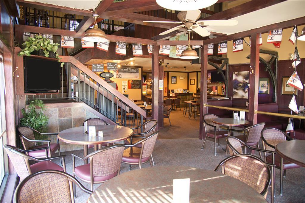 Canadas Best Value Inn Whitecourt Restaurant foto