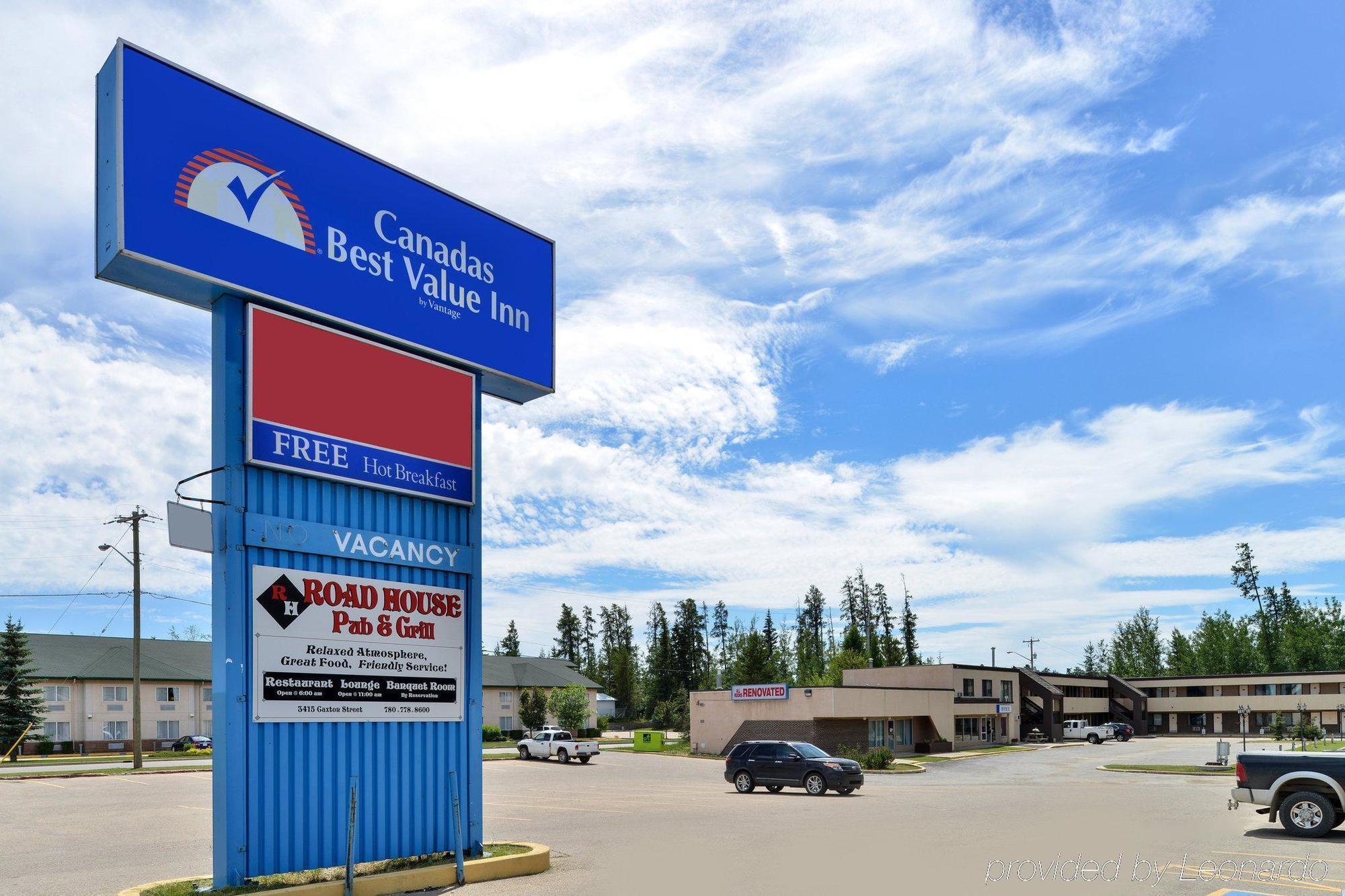Canadas Best Value Inn Whitecourt Buitenkant foto