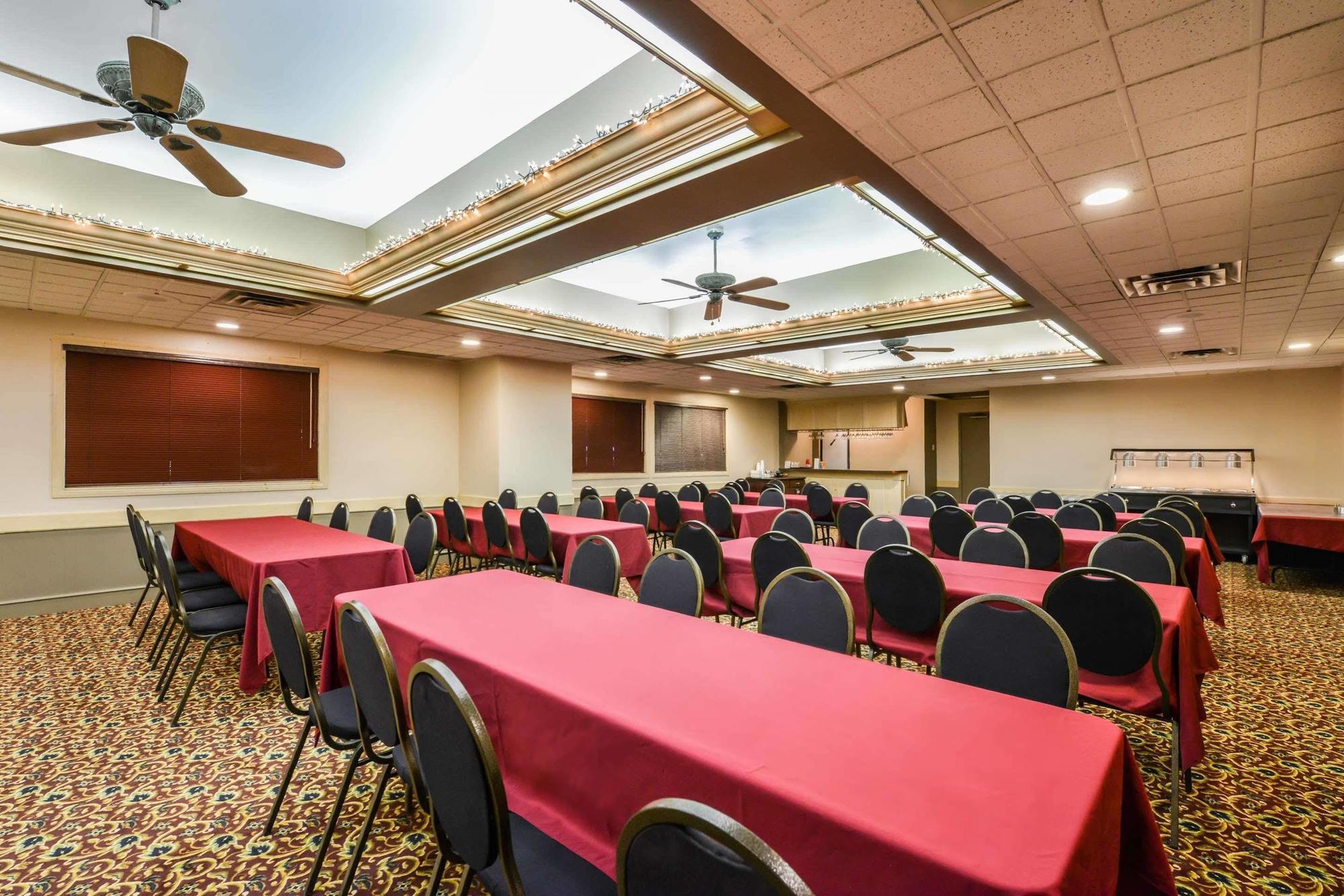 Canadas Best Value Inn Whitecourt Buitenkant foto