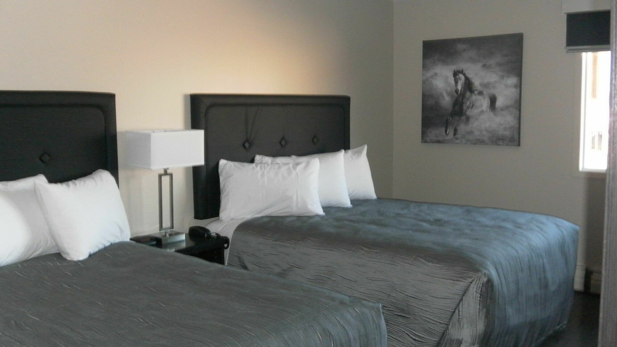 Canadas Best Value Inn Whitecourt Buitenkant foto