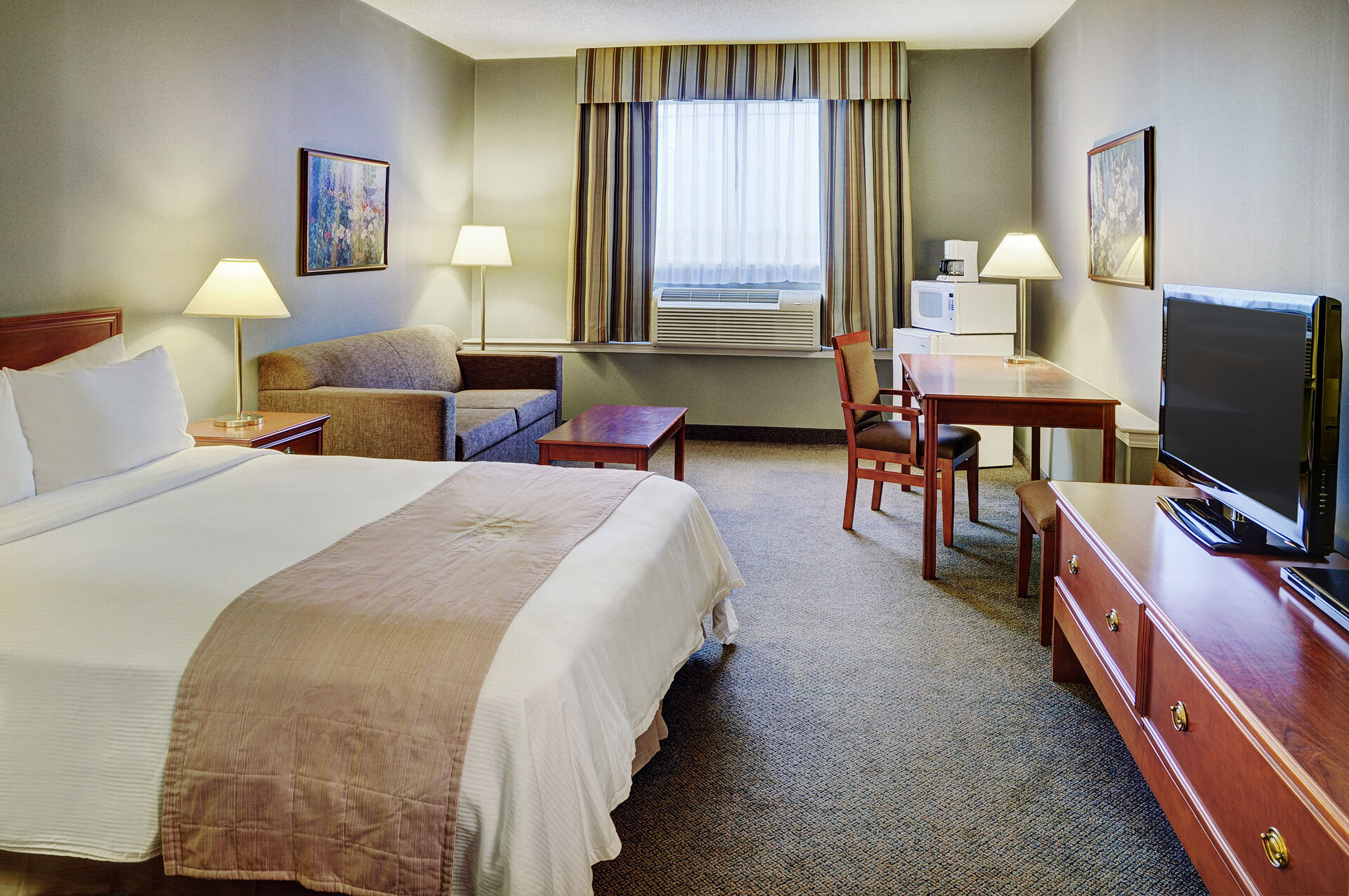 Canadas Best Value Inn Whitecourt Buitenkant foto